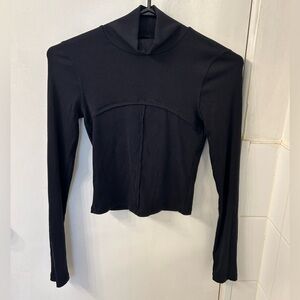 Aritzia black mockneck cropped, form fitting, XS